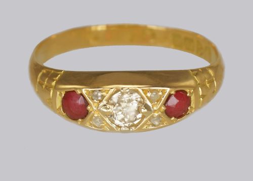 ANTIQUE OLD CUT DIAMOND RUBY TRILOGY RING 18CT GOLD HALLMARKED CHESTER 1911 - ADDITIONAL PHOTO 3