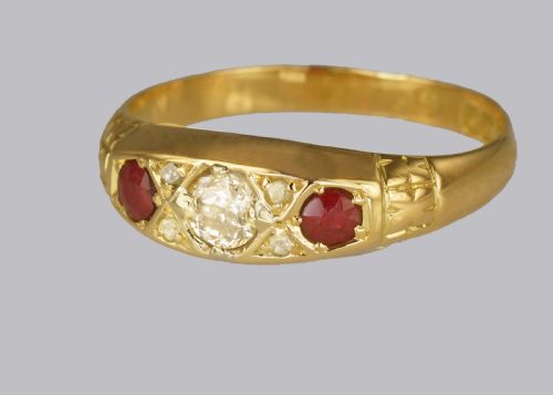 ANTIQUE OLD CUT DIAMOND RUBY TRILOGY RING 18CT GOLD HALLMARKED CHESTER 1911 - ADDITIONAL PHOTO 4