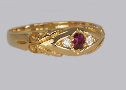 ANTIQUE 18CT GOLD RUBY OLD CUT DIAMOND RING VICTORIAN TRILOGY RING CIRCA 1900 - ADDITIONAL PHOTO 1