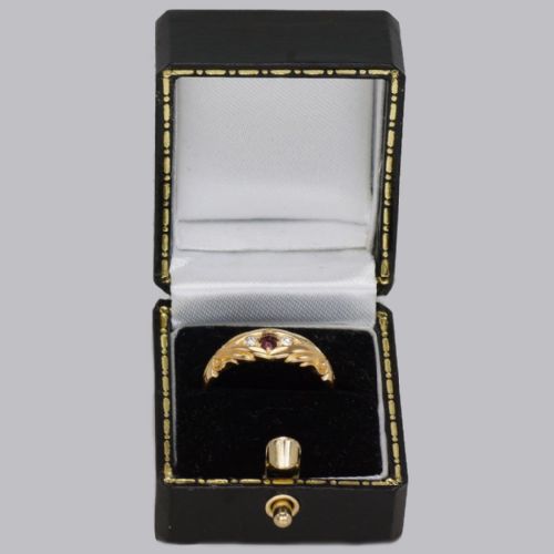 ANTIQUE 18CT GOLD RUBY OLD CUT DIAMOND RING VICTORIAN TRILOGY RING CIRCA 1900 - ADDITIONAL PHOTO 7