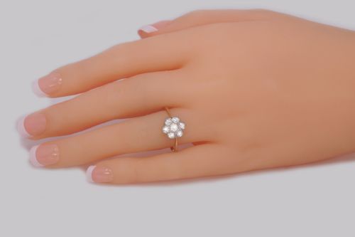 EDWARDIAN DIAMOND CLUSTER RING 1920S 18CT GOLD 065CT OLD CUT DIAMOND ANTIQUE DAISY RING - ADDITIONAL PHOTO 3