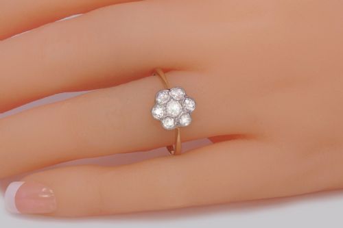 EDWARDIAN DIAMOND CLUSTER RING 1920S 18CT GOLD 065CT OLD CUT DIAMOND ANTIQUE DAISY RING - ADDITIONAL PHOTO 9