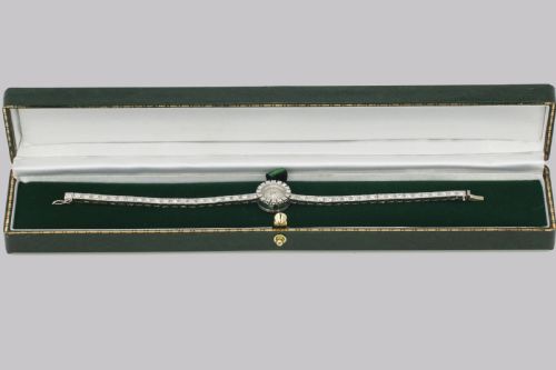 JAEGERLECOULTRE DIAMOND BRACELET WATCH LADIES VINTAGE 18CT GOLD 1950'S WATCH - ADDITIONAL PHOTO 11