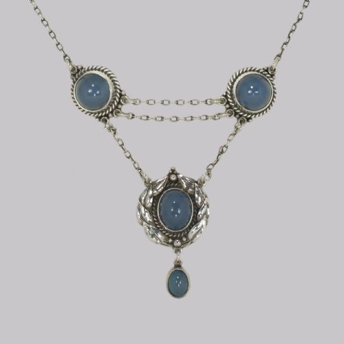 arts craft chalcedony necklace silver edith stewart victorian pendant circa 1900 - CATEGORY: ANTIQUE JEWELLERY - DATED 1900