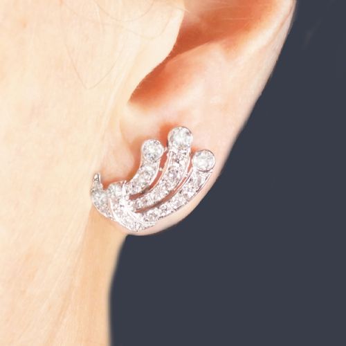ART DECO 180CT DIAMOND EARRINGS 18CT WHITE GOLD ANTIQUE EARRINGS WITH POST FITTINGS CIRCA 1920 - ADDITIONAL PHOTO 1