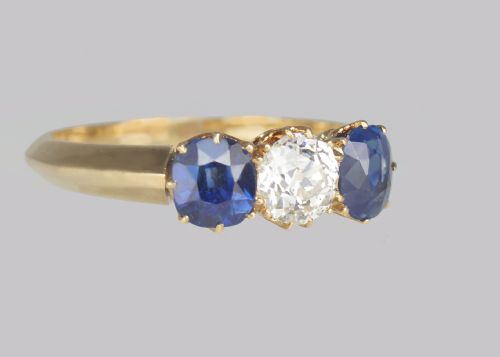 ANTIQUE SAPPHIRE DIAMOND TRILOGY RING VICTORIAN 18CT GOLD OLD CUT DIAMOND RING - ADDITIONAL PHOTO 3