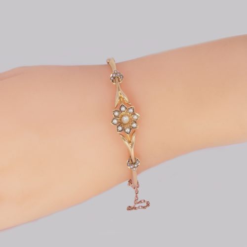 BELLE EPOQUE 15CT GOLD PEARL BANGLE EDWARDIAN ANTIQUE PEARL BRACELET CIRCA 1905 - ADDITIONAL PHOTO 1