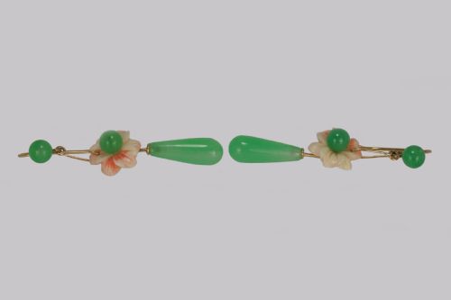 ANTIQUE JADE CORAL DROP EARRINGS 18CT GOLD DANGLE FLORAL EDWARDIAN EARRINGS - ADDITIONAL PHOTO 2