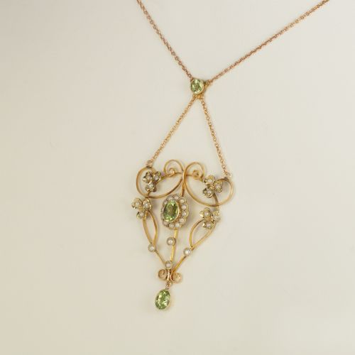 EDWARDIAN PERIDOT SEED PEARL NECKLACE ANTIQUE 9CT GOLD FLORAL SCROLL NECKLACE - ADDITIONAL PHOTO 2