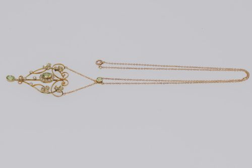 EDWARDIAN PERIDOT SEED PEARL NECKLACE ANTIQUE 9CT GOLD FLORAL SCROLL NECKLACE - ADDITIONAL PHOTO 8