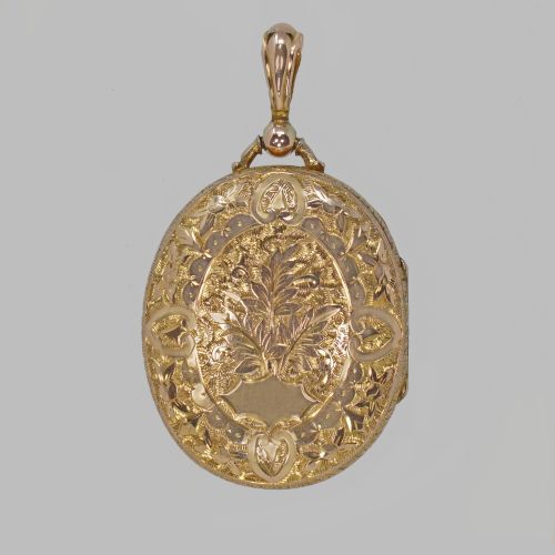 victorian 18ct gold locket antique hinged large foliate engraved photo locket - CATEGORY: ANTIQUE JEWELLERY - DATED VICTORIAN