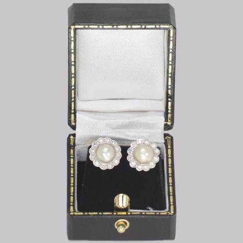 VINTAGE PEARL DIAMOND CLUSTER EARRINGS 18CT GOLD 1940S EARRINGS POST FITTINGS - ADDITIONAL PHOTO 5