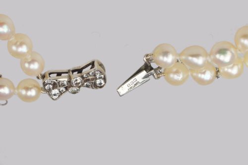 VINTAGE PEARL NECKLACE WITH 9CT GOLD DIAMANT BOW CLASP TWO STRAND 15 NECKLACE JUST RESTRUNG - ADDITIONAL PHOTO 8