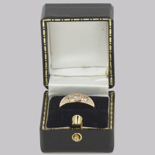 ANTIQUE DIAMOND TRILOGY RING 18CT GOLD EDWARDIAN THREE STONE DIAMOND GYPSY RING - ADDITIONAL PHOTO 7