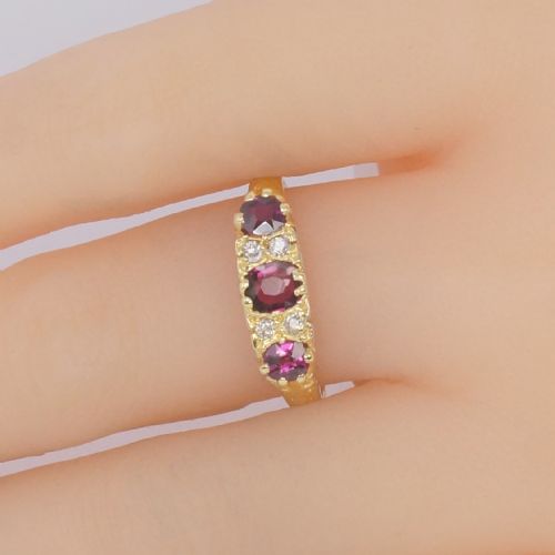 ANTIQUE RUBY DIAMOND RING VICTORIAN 18CT GOLD RUBY TRILOGY RING - ADDITIONAL PHOTO 1
