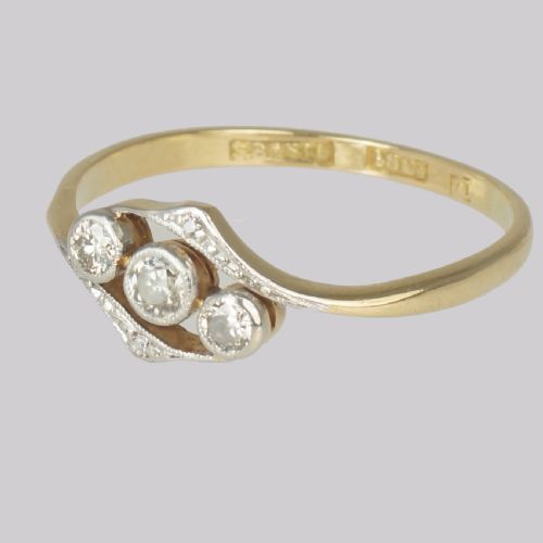 ANTIQUE DIAMOND TRILOGY RING 18CT GOLD VINTAGE OLD CUT DIAMOND THREE STONE EDWARDIAN ENGAGEMENT RING - ADDITIONAL PHOTO 5