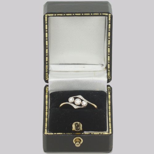 ANTIQUE DIAMOND TRILOGY RING 18CT GOLD VINTAGE OLD CUT DIAMOND THREE STONE EDWARDIAN ENGAGEMENT RING - ADDITIONAL PHOTO 6