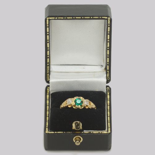 ANTIQUE OLD CUT DIAMOND EMERALD COLOURED TRILOGY RING 18CT GOLD VICTORIAN RING - ADDITIONAL PHOTO 6