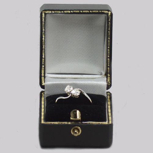 OLD CUT DIAMOND TOI MOI RING ANTIQUE EDWARDIAN TWO STONE TWIST ENGAGEMENT RING - ADDITIONAL PHOTO 5
