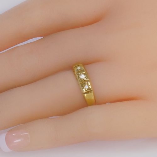 VICTORIAN DIAMOND TRILOGY RING ANTIQUE 18CT GOLD THREE STONE RING CHESTER 1895 - ADDITIONAL PHOTO 1
