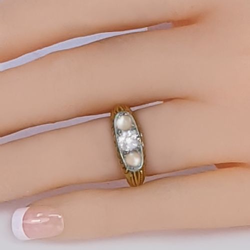 ANTIQUE OLD CUT DIAMOND AND PEARL RING 18CT GOLD VICTORIAN ENGAGEMENT TRILOGY RING - ADDITIONAL PHOTO 1