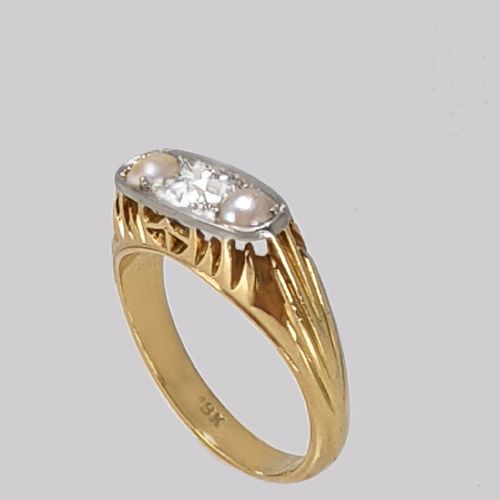 ANTIQUE OLD CUT DIAMOND AND PEARL RING 18CT GOLD VICTORIAN ENGAGEMENT TRILOGY RING - ADDITIONAL PHOTO 4