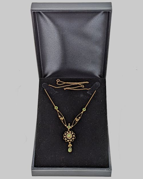 EDWARDIAN PERIDOT SEED PEARL NECKLACE ANTIQUE 9CT GOLD FLORAL NECKLACE - ADDITIONAL PHOTO 6