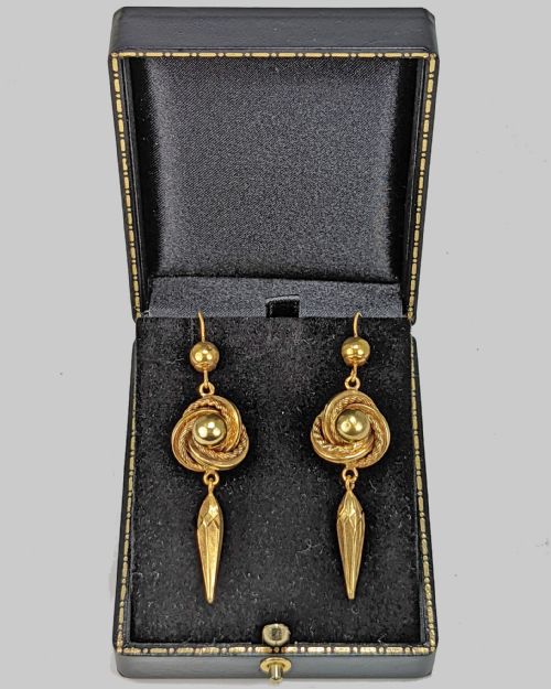 VICTORIAN 18CT GOLD DROP EARRINGS ANTIQUE LOVERS KNOT ETRUSCAN REVIVAL LONG DANGLING EARRINGS - ADDITIONAL PHOTO 1