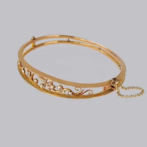 EDWARDIAN PEARL BANGLE 9CT GOLD ANTIQUE SPLIT PEARL FLORAL BRACELET CIRCA 1910 - ADDITIONAL PHOTO 1