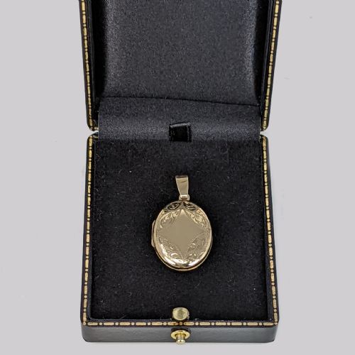 VICTORIAN LOCKET 9CT GOLD ANTIQUE FLORAL ENGRAVED PHOTO LOCKET VINTAGE LOCKET - ADDITIONAL PHOTO 6