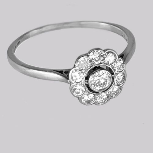VINTAGE DIAMOND DAISY RING ANTIQUE 18CT WHITE GOLD PLATINUM 1920S CLUSTER RING - ADDITIONAL PHOTO 5