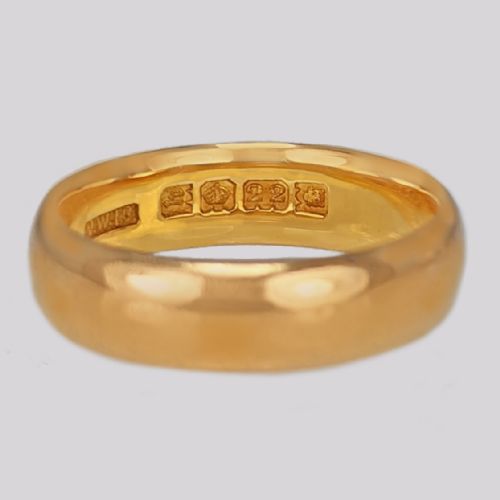 ANTIQUE WEDDING RING HALLMARKED 22CT LONDON 1923 SIZE L 63 GRAMS 5MM WIDE BAND - ADDITIONAL PHOTO 2