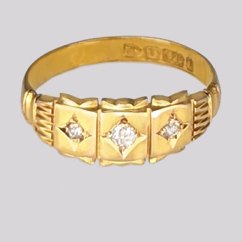 VICTORIAN DIAMOND GYPSY RING ANTIQUE 15CT GOLD TRILOGY ENGAGEMENT RING CHESTER 1894 - ADDITIONAL PHOTO 3