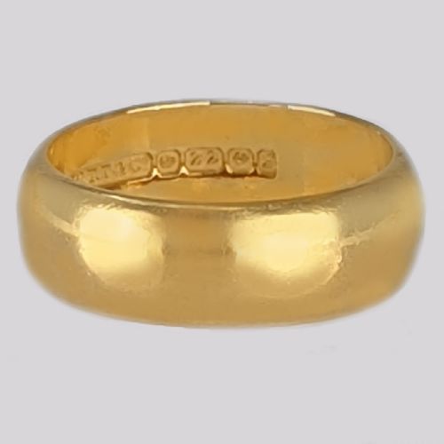 VINTAGE WEDDING RING HALLMARKED 22CT BIRMINGHAM 1942 71 GRAMS 65MM WIDE D SHAPED BAND - ADDITIONAL PHOTO 3