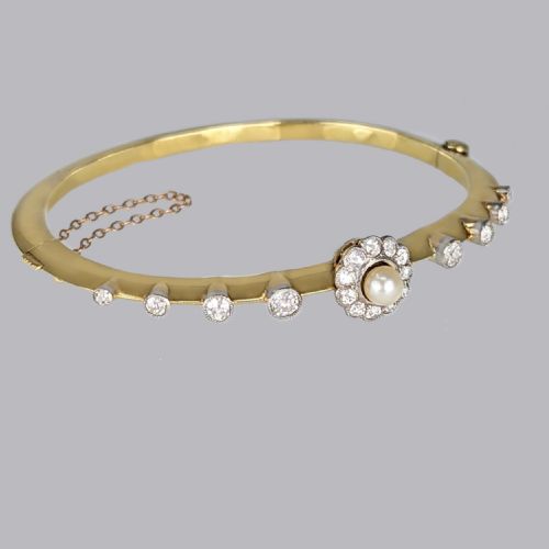 ANTIQUE DIAMOND PEARL BANGLE 18CT GOLD EDWARDIAN 130CT DIAMOND BANGLE CIRCA 1910 - ADDITIONAL PHOTO 2