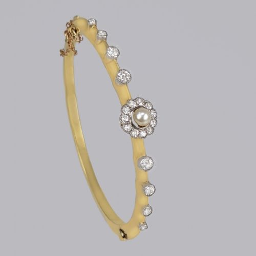 ANTIQUE DIAMOND PEARL BANGLE 18CT GOLD EDWARDIAN 130CT DIAMOND BANGLE CIRCA 1910 - ADDITIONAL PHOTO 3