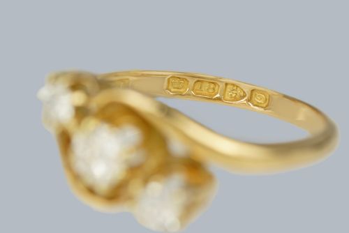 ANTIQUE OLD CUT DIAMOND TRILOGY TWIST RING 18CT GOLD ENGAGEMENT RING HALLMARKED CHESTER 1914 - ADDITIONAL PHOTO 7