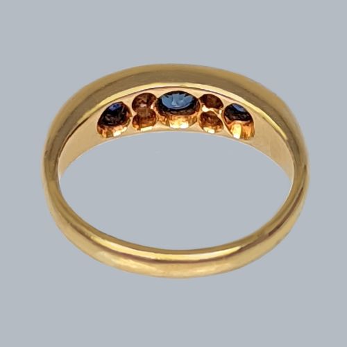 ANTIQUE SAPPHIRE DIAMOND RING VICTORIAN 18CT GOLD BATEAU RING 68 GRAMS - ADDITIONAL PHOTO 5