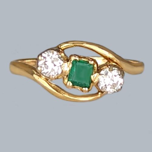 antique diamond emerald ring 18ct gold edwardian art deco trilogy twist ring - CATEGORY: ANTIQUE JEWELLERY - DATED 1920
