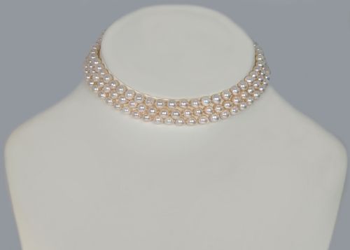 VINTAGE TRIPLE STRAND PEARL NECKLACE WITH 9CT GOLD CLUSTER PEARL CLASP 1960S THREE STRAND PEARL NECKLACE - ADDITIONAL PHOTO 1