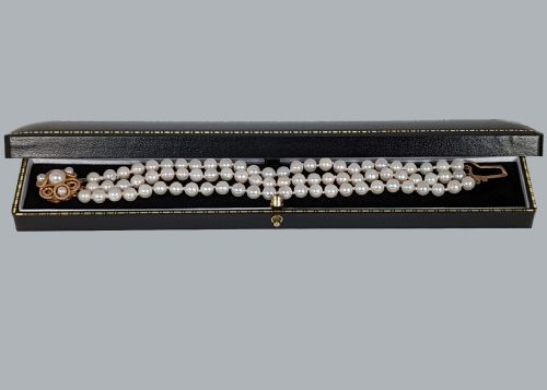 VINTAGE PEARL BRACELET WITH 9CT GOLD CLUSTER PEARL CLASP 1960S TRIPLE STRAND BRACELET - ADDITIONAL PHOTO 3