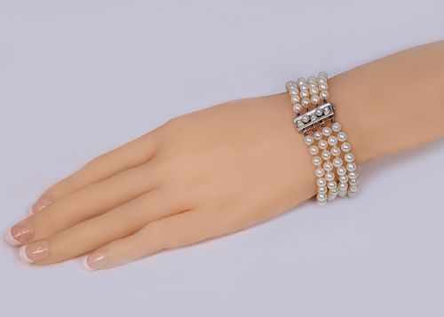 VINTAGE PEARL BRACELET 18CT GOLD DIAMOND CLASP FOUR STRAND 1960S BRACELET - ADDITIONAL PHOTO 7