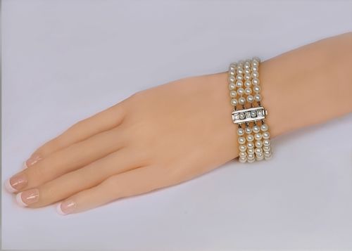 VINTAGE PEARL BRACELET 18CT GOLD DIAMOND CLASP FOUR STRAND 1960S BRACELET - ADDITIONAL PHOTO 8