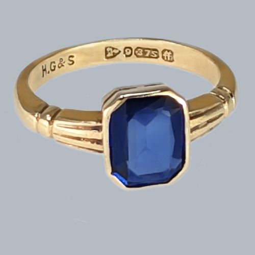ART DECO SAPPHIRE RING BY RING HENRY GRIFFITHS HALLMARKED 9CT GOLD CHESTER 1931 - ADDITIONAL PHOTO 2