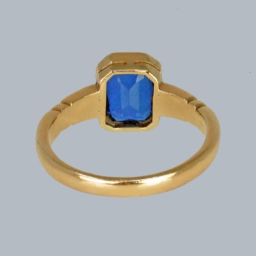 ART DECO SAPPHIRE RING BY RING HENRY GRIFFITHS HALLMARKED 9CT GOLD CHESTER 1931 - ADDITIONAL PHOTO 4