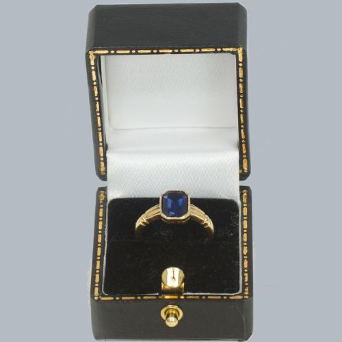 ART DECO SAPPHIRE RING BY RING HENRY GRIFFITHS HALLMARKED 9CT GOLD CHESTER 1931 - ADDITIONAL PHOTO 5