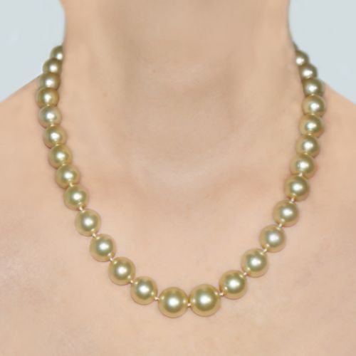 VINTAGE SOUTH SEA PEARL NECKLACE WITH DIAMOND CLASP 1960S SINGLE STRAND 145MM 105MM PEARLS - ADDITIONAL PHOTO 1
