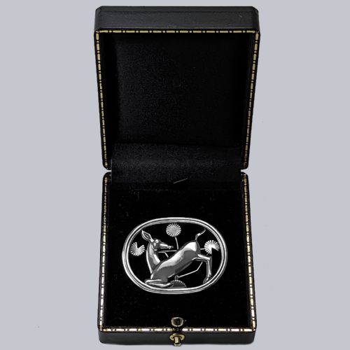 GEORG JENSEN FAWN BROOCH ARNO MALINOWSKI VINTAGE SILVER 193344 DEER KNEELING IN FLOWERS 256 - ADDITIONAL PHOTO 4