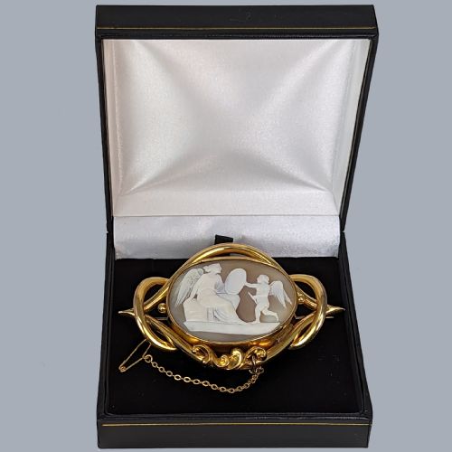 VICTORIAN SHELL CAMEO 3 LARGE BROOCH NIKE GODDESS OF VICTORY 9CT GOLD SCROLL SHELL BROOCH - ADDITIONAL PHOTO 6