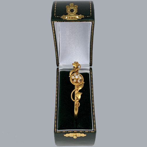 ANTIQUE 15CT GOLD PEARL BANGLE VICTORIAN BELLE EPOQUE PEARL BRACELET CIRCA 1890 - ADDITIONAL PHOTO 4